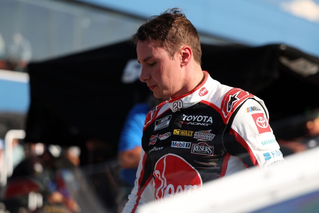 Christopher Bell diagnosed with left wrist fracture but cleared to race Christopher Bell diagnosed with left wrist fracture but cleared to race