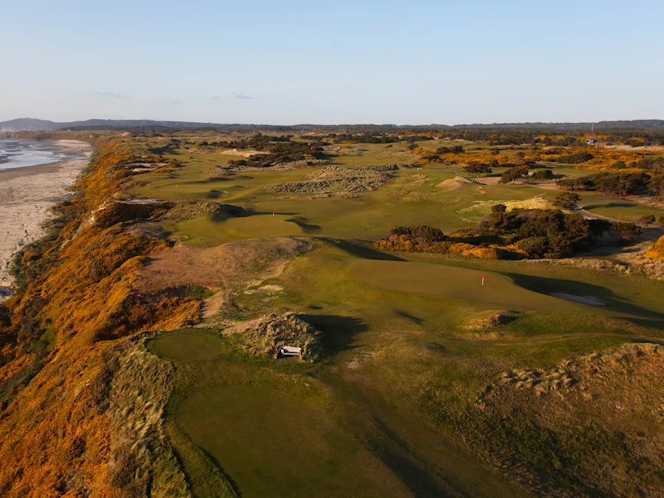 2017-36-Bandon-Dunes-Golf-Resort-Bandon-Dunes-course-hole-12-and-15-green-and-16-tee.jpg