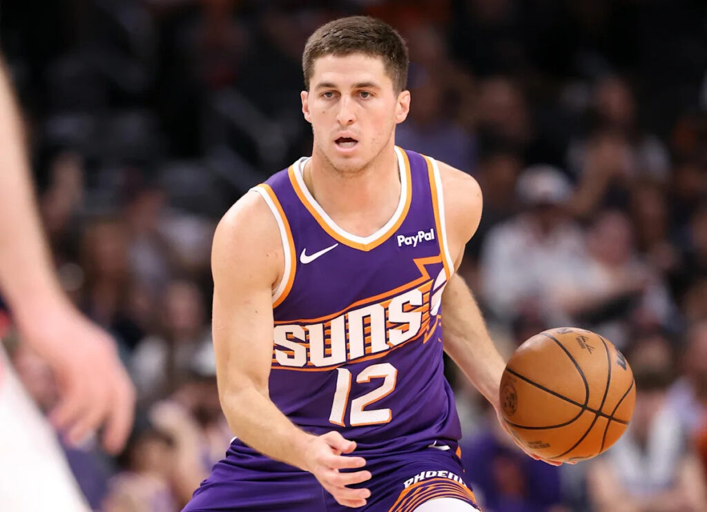 Collin Gillespie returns to Suns on 4-year,  million deal
