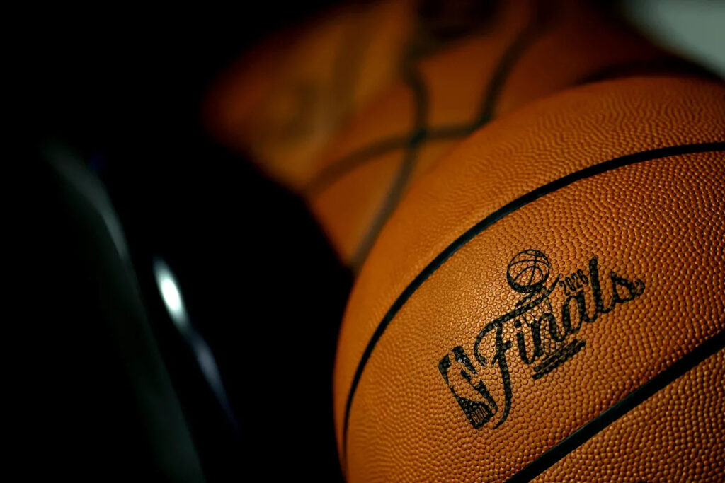 NBA Finals: Iconic Larry O’Brien Trophy decal returning to Knicks, Spurs courts for first time since 2009