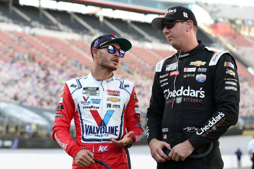 Kyle Larson to donate winnings from dirt race to Kyle Busch’s charity