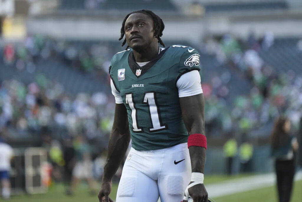 A.J. Brown trade talks between Patriots, Eagles entering critical phase A.J. Brown trade talks between Patriots, Eagles entering critical phase