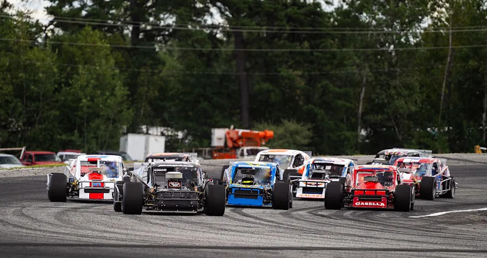 Modifieds at Oxford Plains