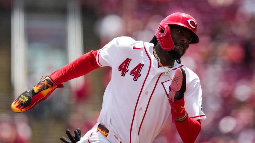 Reds place Elly De La Cruz on the 10-day IL with a right hamstring strain Reds place Elly De La Cruz on the 10-day IL with a right hamstring strain