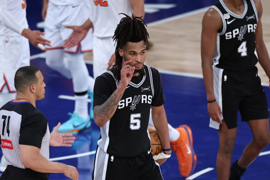 Castle helps Spurs capture Game 3 win, Game 4 tonight