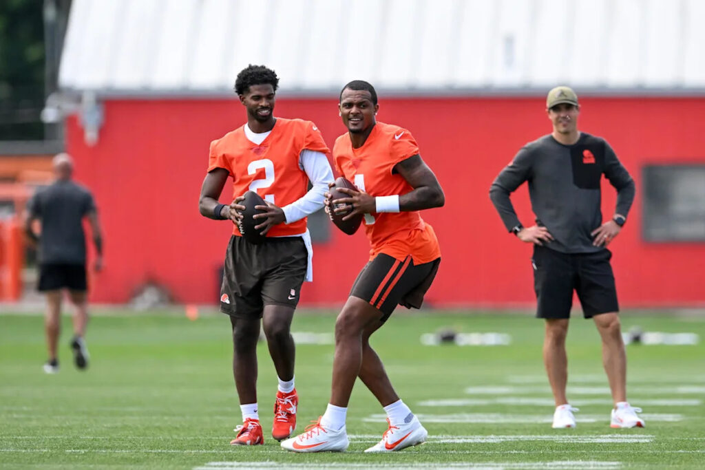 Browns fans are game for a quarterback battle in training camp Browns fans are game for a quarterback battle in training camp