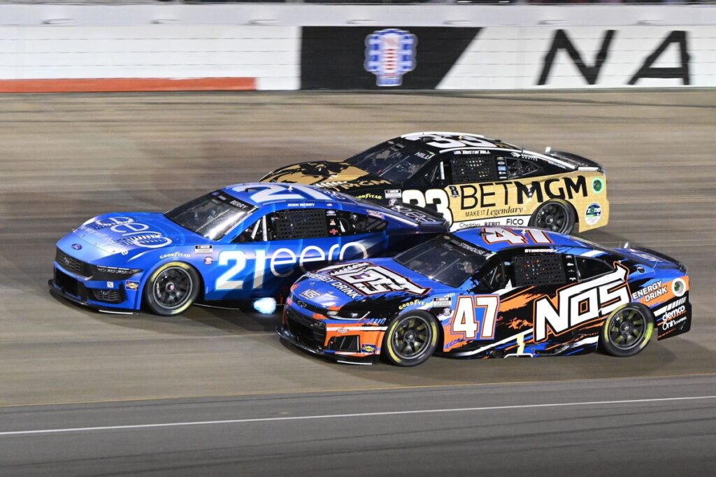 The little team that could: Ricky Stenhouse finishes fourth for Hyak in Kyle Busch tribute car The little team that could: Ricky Stenhouse finishes fourth for Hyak in Kyle Busch tribute car