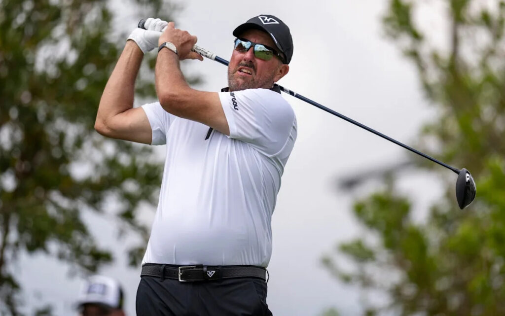 Phil Mickelson thrown out of home golf club after accusation of ‘inappropriate contact’ Phil Mickelson thrown out of home golf club after accusation of ‘inappropriate contact’