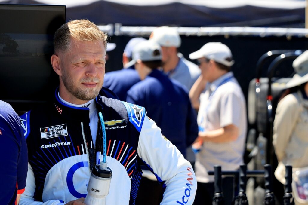 Kevin Magnussen tells Noah Gragson to “f*** off” in tense NASCAR confrontation