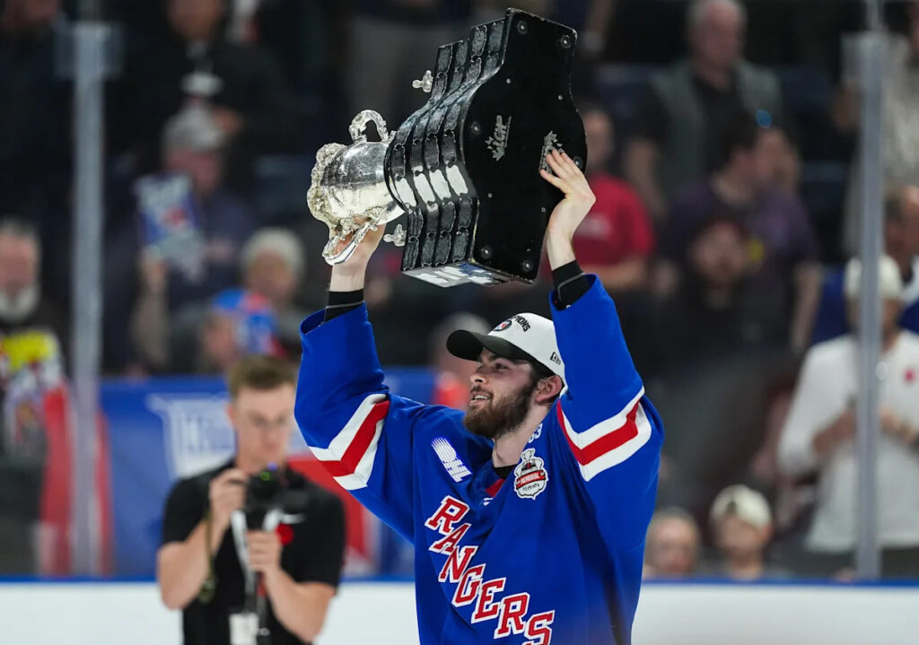 Lightning acquire rights to forward prospect in a trade with the Blackhawks Lightning acquire rights to forward prospect in a trade with the Blackhawks