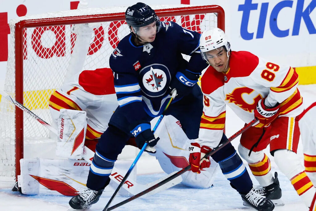 Former Flames Forward Duehr Signs Extension With Jets