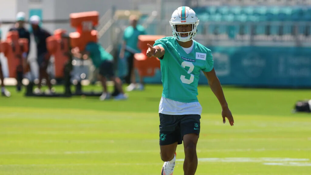 Dolphins sign first-round pick Chris Johnson, complete 2026 draft class