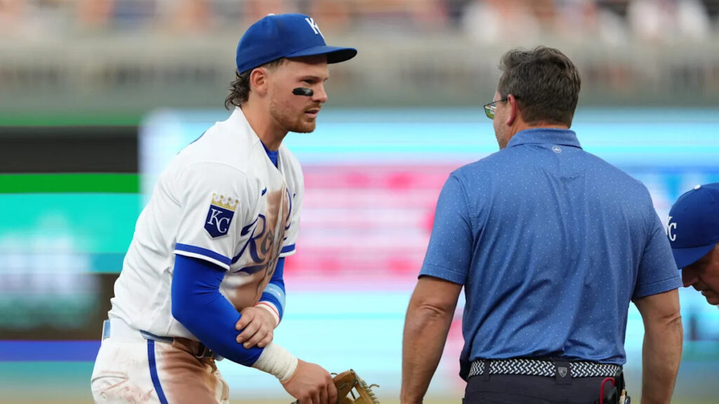Bobby Witt Jr. homers before leaving with knee injury in Royals’ 14-6 win over Cardinals
