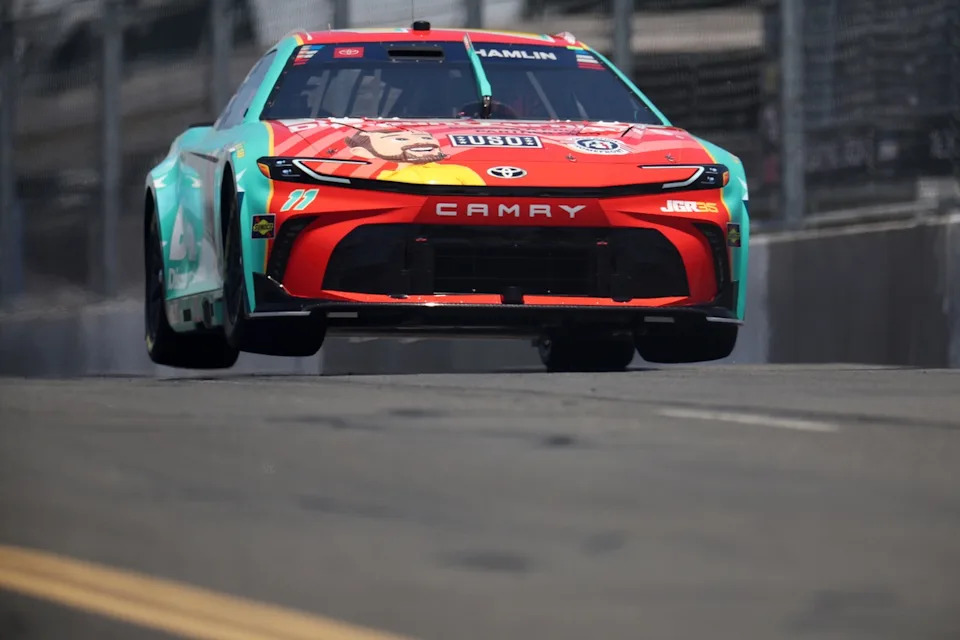 Denny Hamlin, Joe Gibbs Racing
