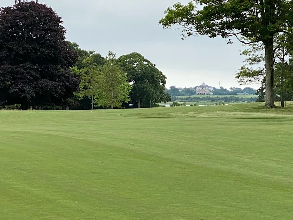 /content/dam/images/golfdigest/fullset/2026/6/cow-neck-Hole5.jpg