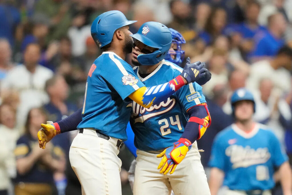 Brewers’ offense breaks through late, takes 6-2 win over Cubs