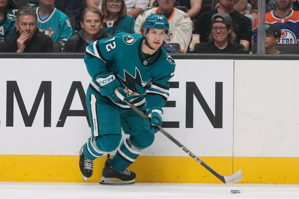 Sharks trade William Eklund and two others to the Senators for the No. 9 pick in the draft
