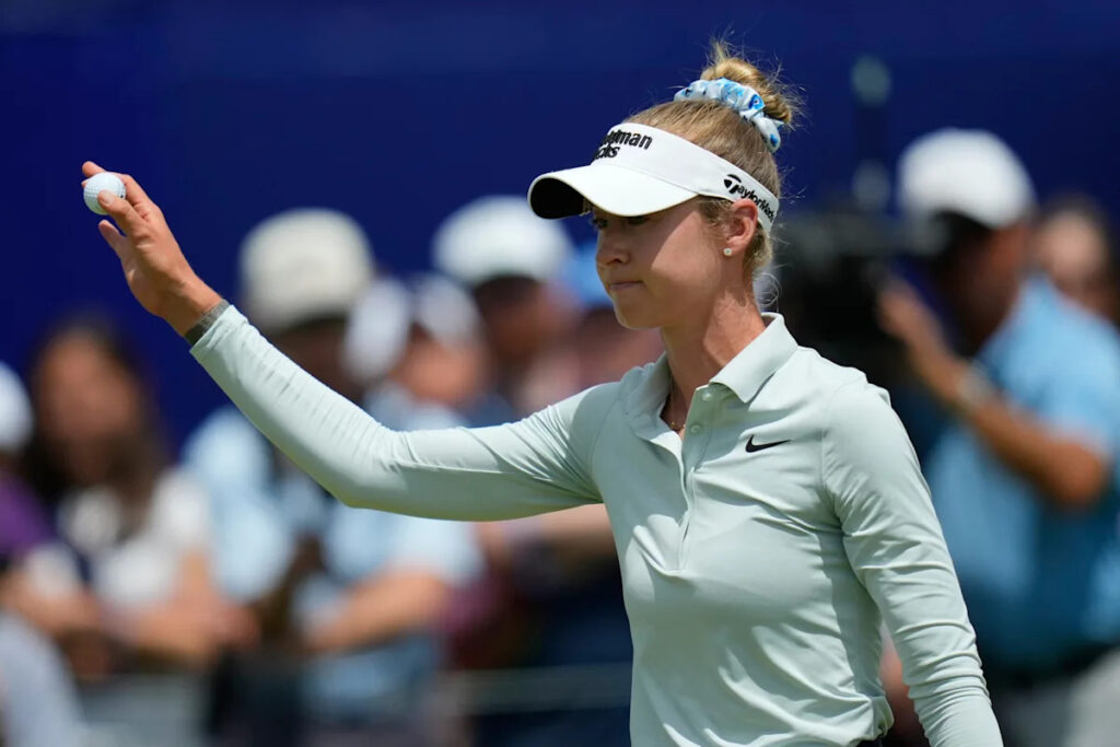 Nelly Korda soaks up fan support and shrugs off late mistake, after 2-under 70 to start Women’s PGA