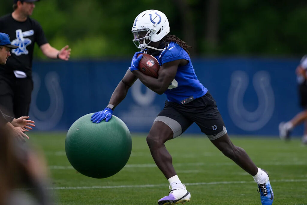 Two Colts competing for starting jobs weigh in on their current preparation and mindsets