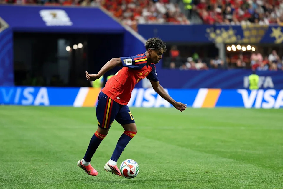 Lamine Yamal in action for Spain against Cape Verde (Getty)