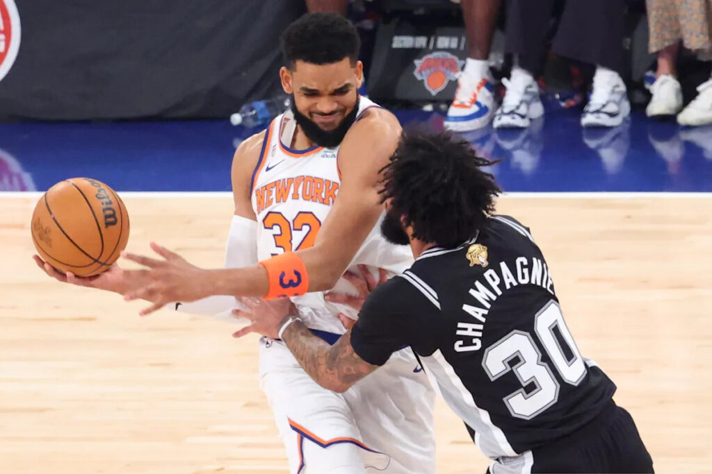 Karl-Anthony Towns keenly aware of how Knicks cost themselves in Game 3 Karl-Anthony Towns keenly aware of how Knicks cost themselves in Game 3