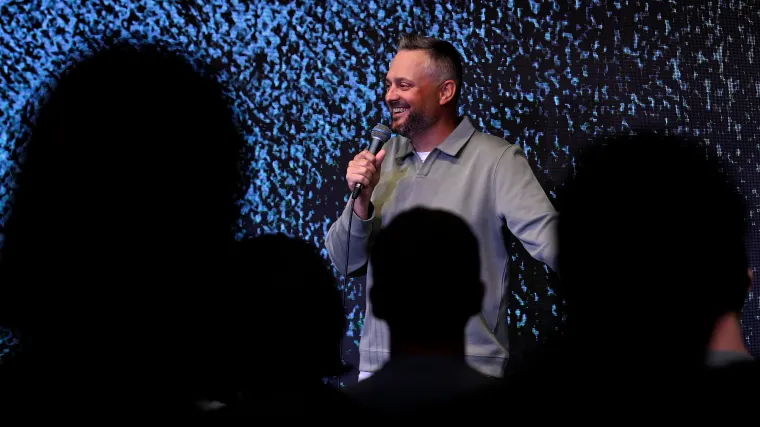 Why comedian Nate Bargatze is facing backlash after attending Donald Trump’s UFC White House card Why comedian Nate Bargatze is facing backlash after attending Donald Trump’s UFC White House card