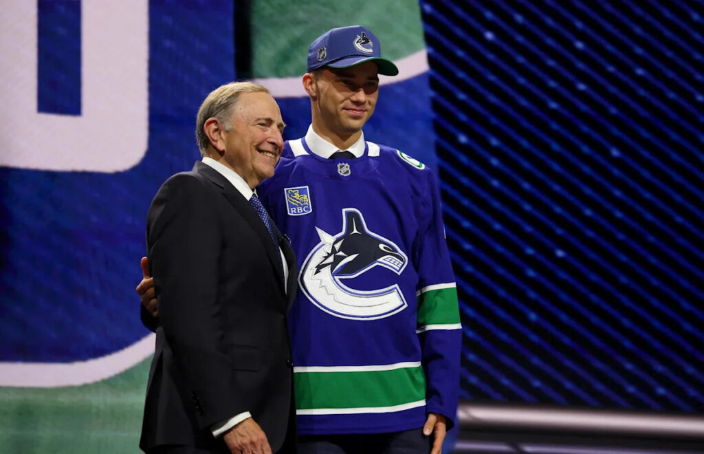 Canucks Snag Pair Of OHL Forwards In The First Round Of The 2026 NHL Entry Draft
