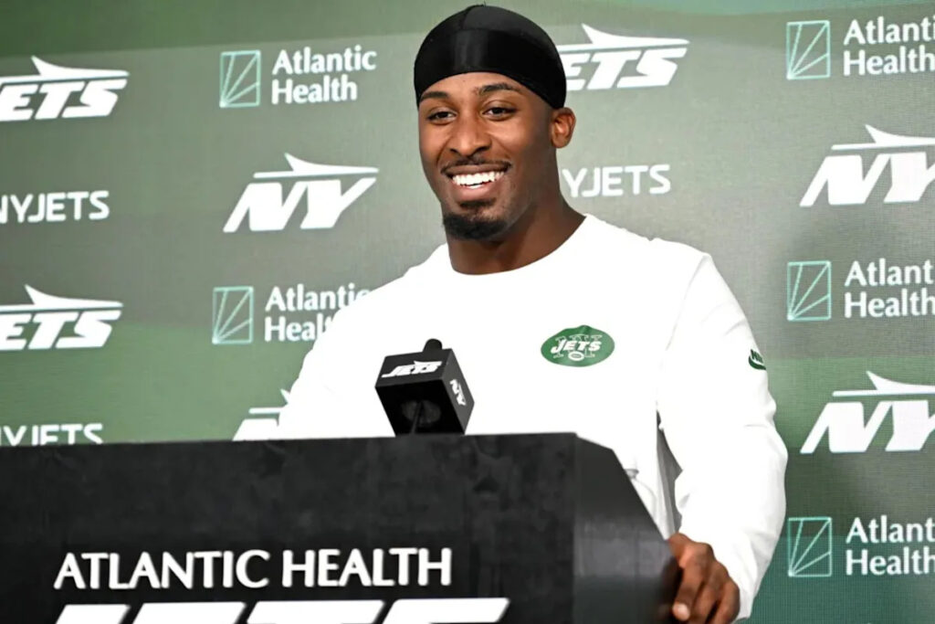 Breece Hall believes ‘hungry’ Jets have what it takes to defy expectations Breece Hall believes ‘hungry’ Jets have what it takes to defy expectations