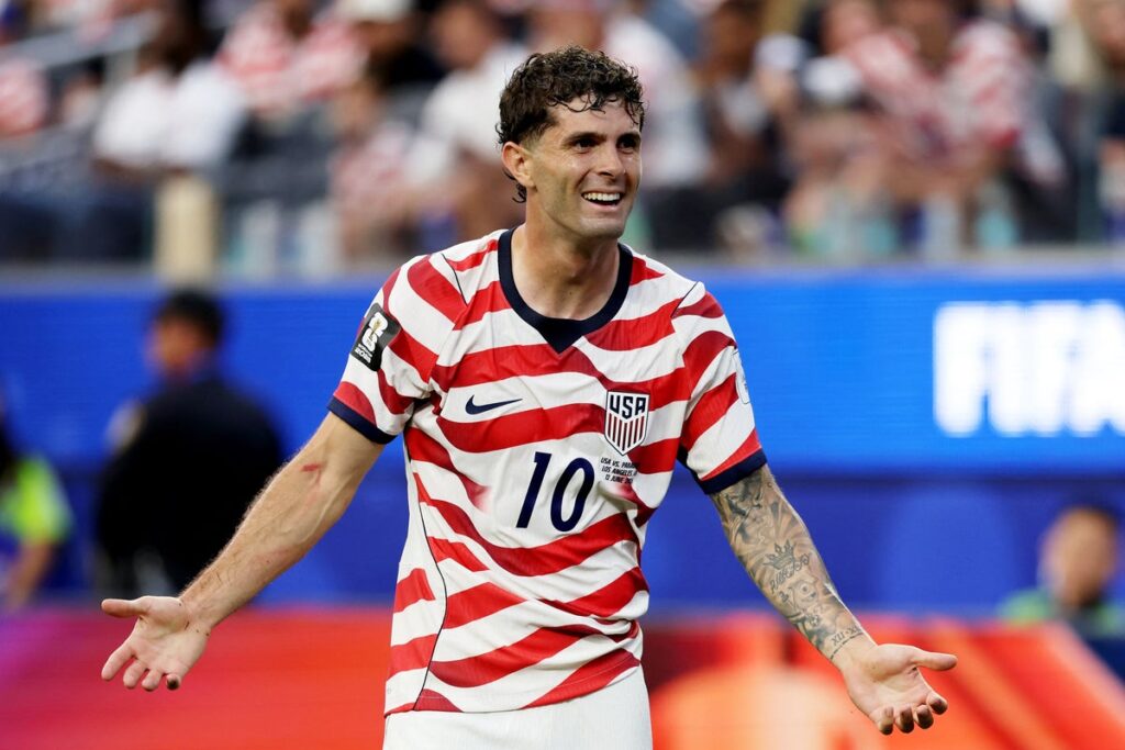 Christian Pulisic sparks injury scare for USA after coming off following superb World Cup performance