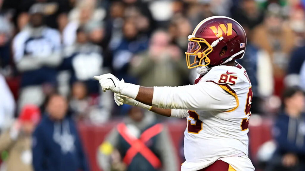 Commanders DT Johnny Newton still feels “confidence boost” from end of 2025 season