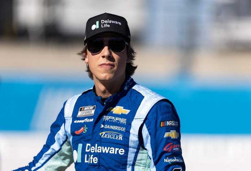 Kevin Harvick has a clear message for Carson Hocevar amid growing criticism after Michigan: “He’s going to teach himself all those things” Kevin Harvick has a clear message for Carson Hocevar amid growing criticism after Michigan: “He’s going to teach himself all those things”