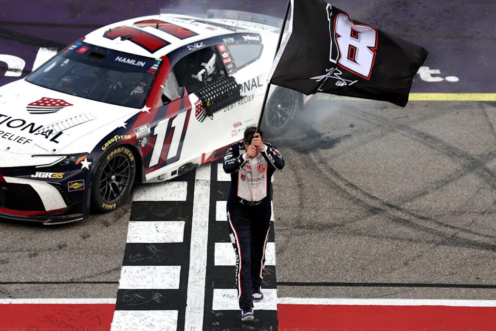 Denny Hamlin explains his Kyle Busch tribute after winning at Michigan Denny Hamlin explains his Kyle Busch tribute after winning at Michigan