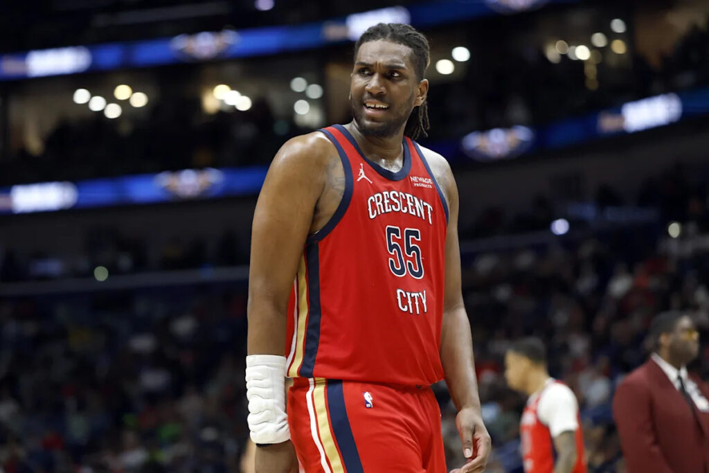 Pelicans decline team option on three-time NBA champion Kevon Looney