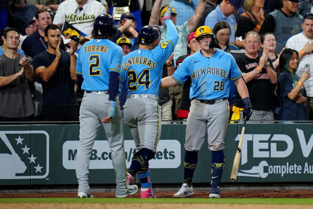 Home run derby breaks out in Las Vegas, Brewers defeat Athletics 15-14 in 12 innings Home run derby breaks out in Las Vegas, Brewers defeat Athletics 15-14 in 12 innings