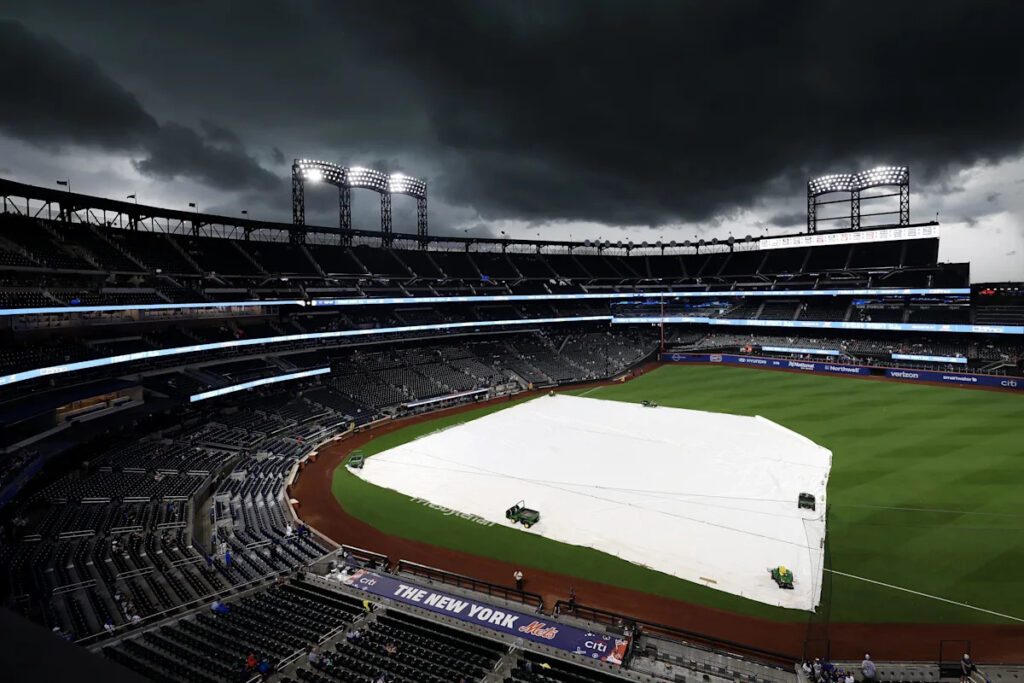Cubs, Mets rained out; split doubleheader Wednesday