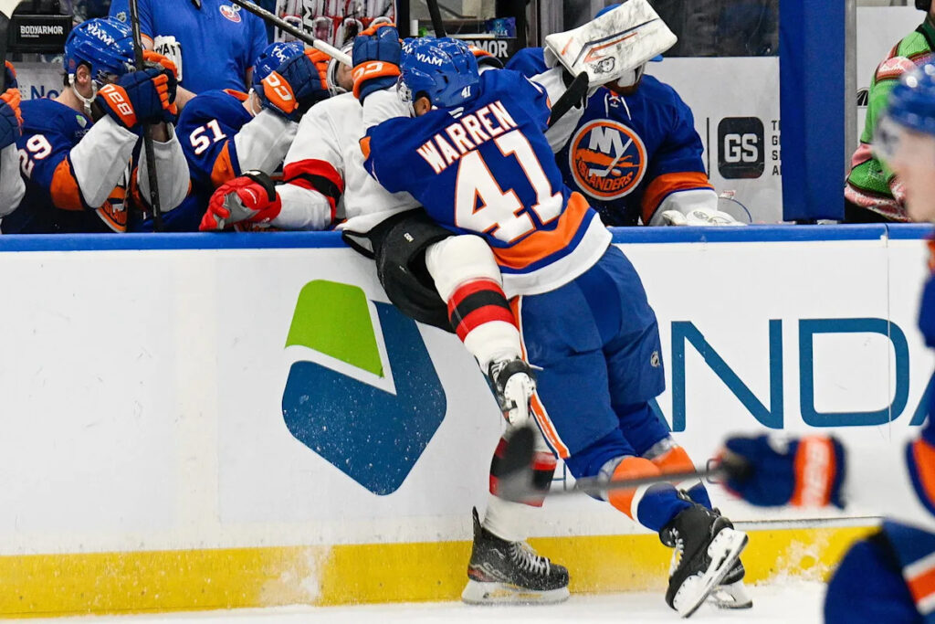 Islanders Ink Long Island Native To One-Year Extension