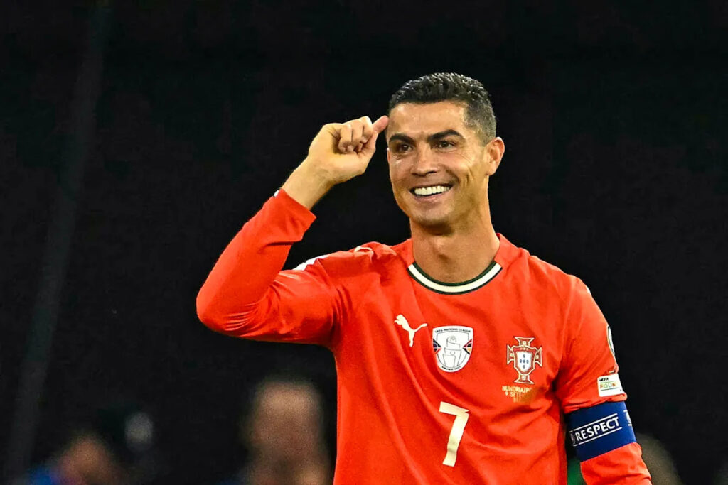 Starting XIs for Portugal v Chile: Cristiano Ronaldo starts! Starting XIs for Portugal v Chile: Cristiano Ronaldo starts!
