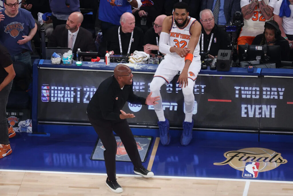 ‘Masterclass of self-sabotage’: Knicks unravel vs. Spurs in NBA Finals Game 4 ‘Masterclass of self-sabotage’: Knicks unravel vs. Spurs in NBA Finals Game 4