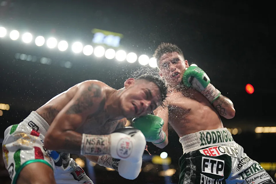 Boxing: WBC World Super Flyweight Title: Jesse Rodriguez (R) in action, lands a punch vs Israel Gonzalez during fight at T-Mobile Arena. Las Vegas, NV 9/17/2022 CREDIT: Erick W. Rasco (Photo by Erick W. Rasco/Sports Illustrated via Getty Images)(Set Number: X164164 TK1)