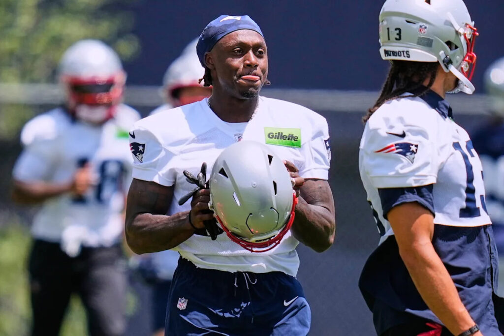 The Patriots called about A.J. Brown for 2 years and were ‘laughed at.’ Now, the ex-Eagles WR is practicing with them