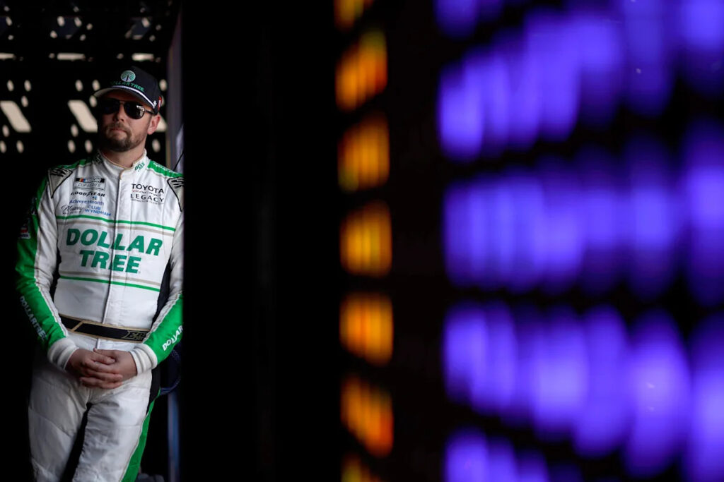 Erik Jones pushes into Chase contention, more NASCAR Michigan race winners, losers