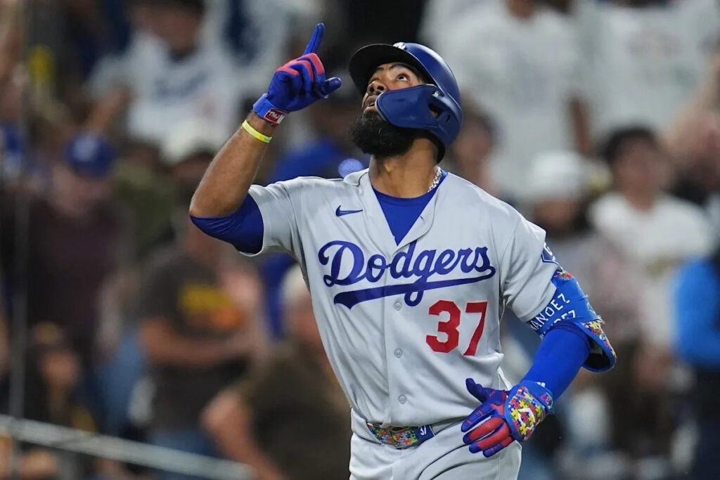 Dodgers expect to activate Teoscar Hernández from IL on Monday, says manager Dave Roberts
