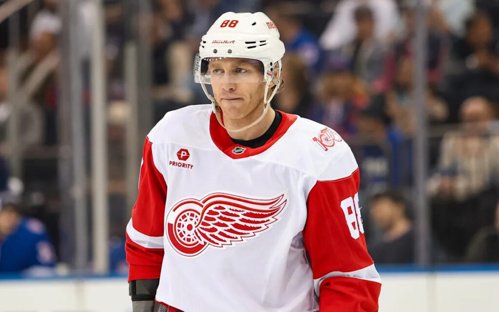 “Thankful I Got To Play With a Player Like Him”: Jonathan Toews Singles Out Red Wings’ Patrick Kane in Retirement Speech “Thankful I Got To Play With a Player Like Him”: Jonathan Toews Singles Out Red Wings’ Patrick Kane in Retirement Speech