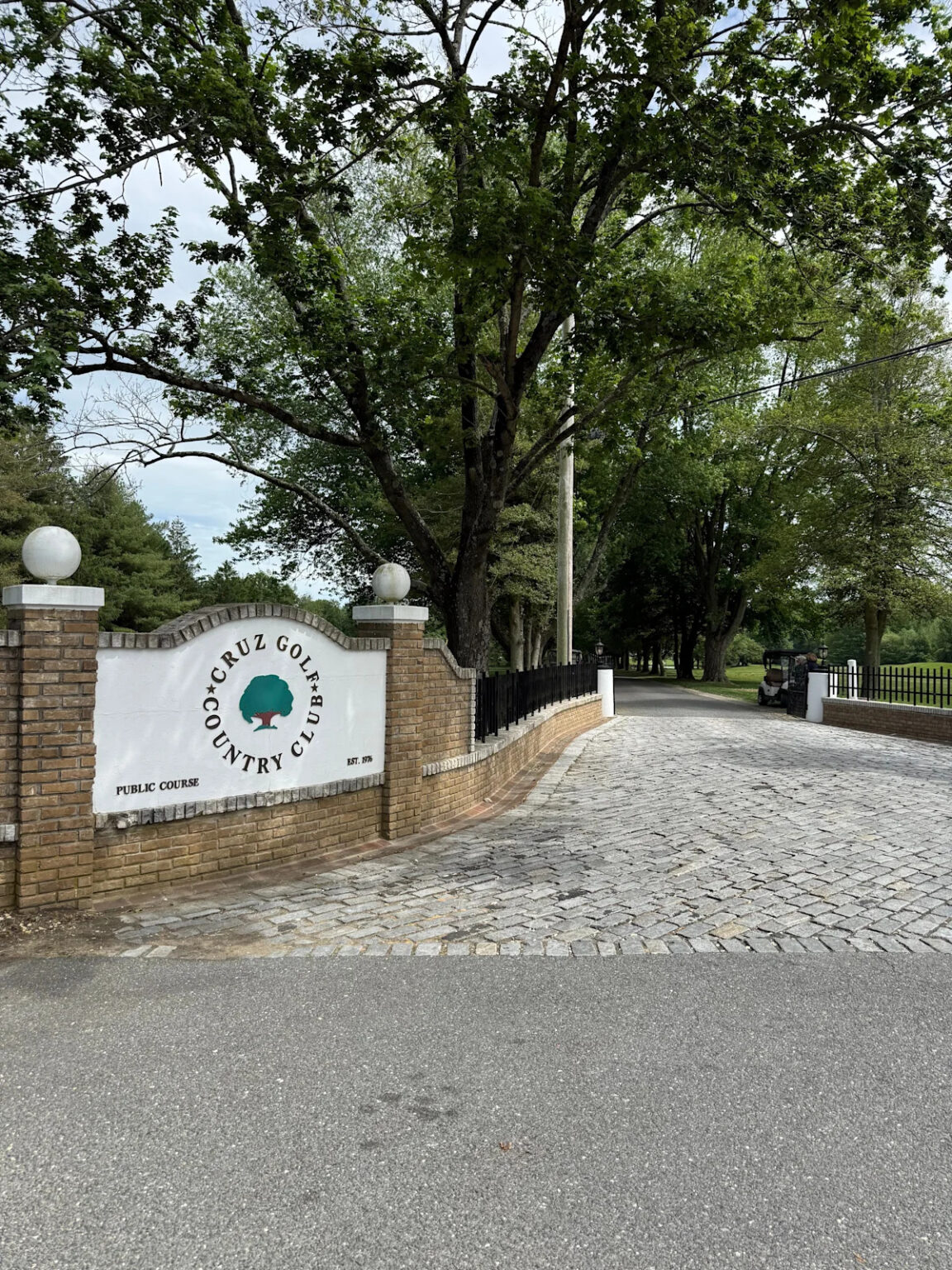 Shore golf course is true ‘show up and swing’ experience, no tee times required Shore golf course is true ‘show up and swing’ experience, no tee times required