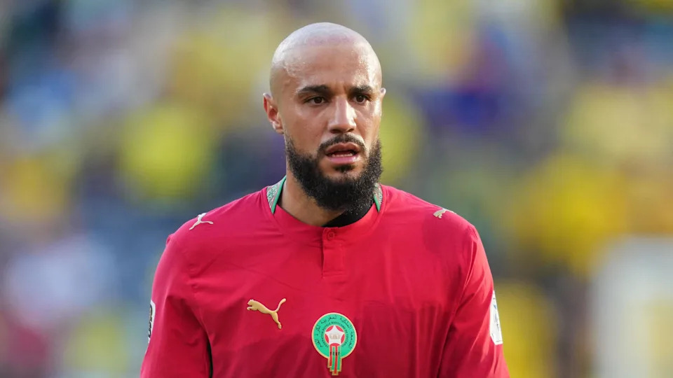 Noussair Mazraoui looks on during a Morocco game