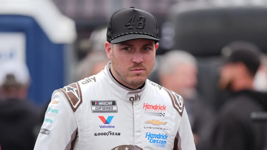 Battling vertigo, NASCAR driver Alex Bowman says ‘I’m as close to 100% as I’m going to get’