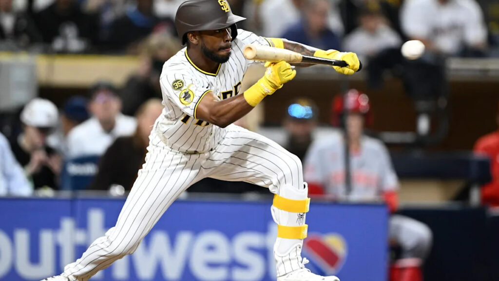 Padres rally for 6-2 win after the Reds botch 3 straight bunts in the 7th inning