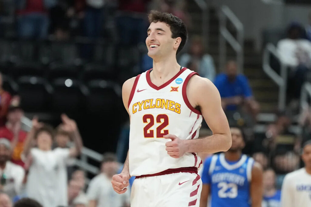 Sharpshooter Milan Mimcilovic commits to Kentucky after pulling out of NBA draft Sharpshooter Milan Mimcilovic commits to Kentucky after pulling out of NBA draft