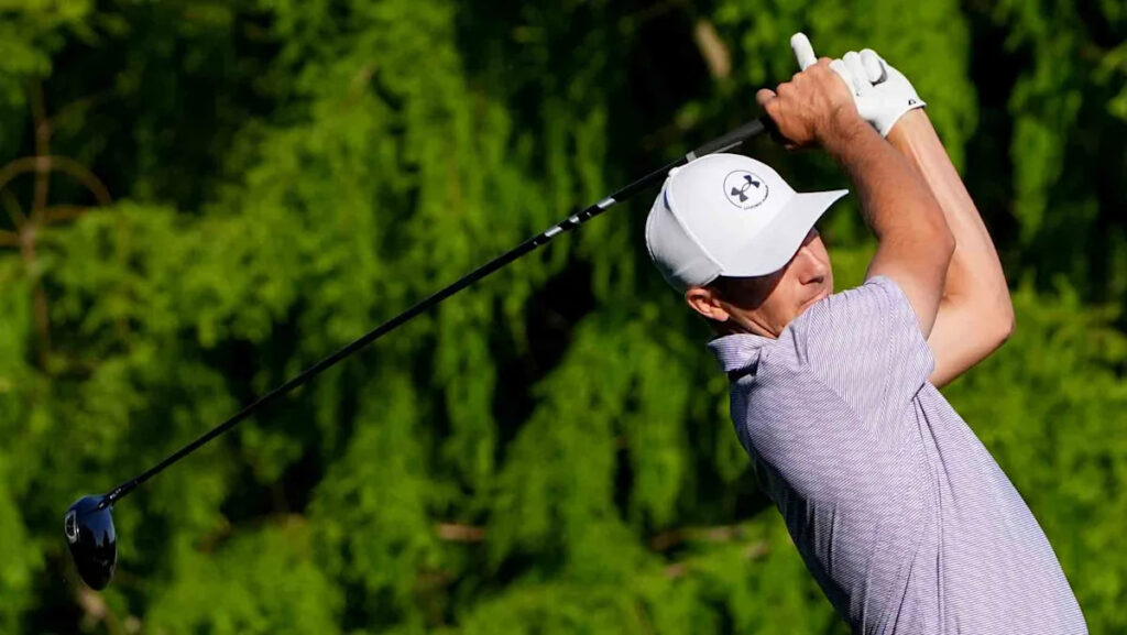 This Jordan Spieth miracle? It features a back turn – and a 15-second wait