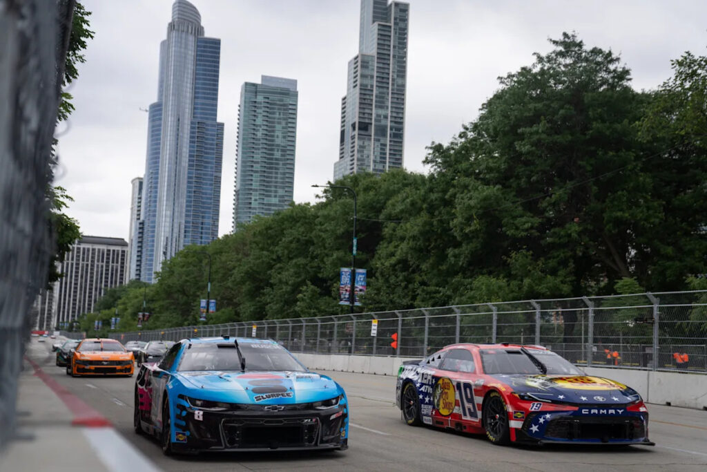 NASCAR making a comeback in Chicago next year, sources say